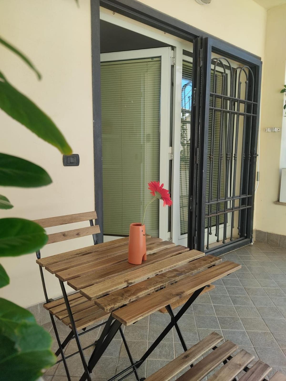 Ross House Apartment Fiumicino Exterior photo